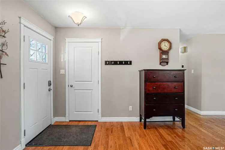 5-Bedroom 3-Bathroom Home with Finished Basement Suite and Double Garage