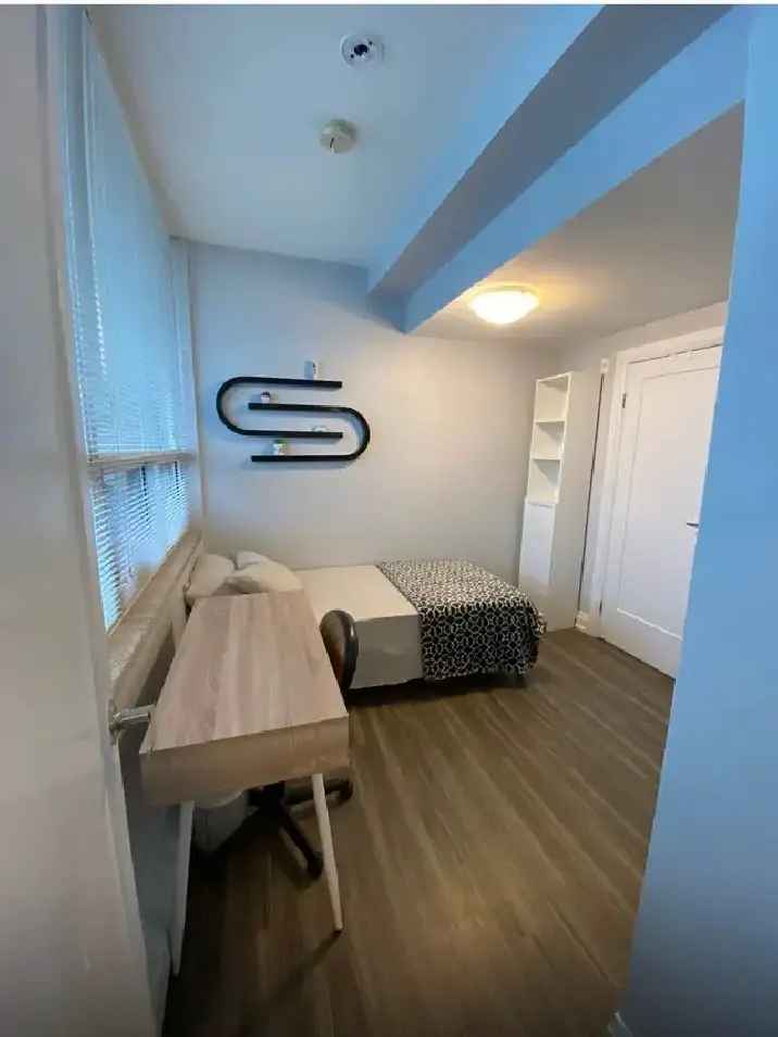 Master room for rent