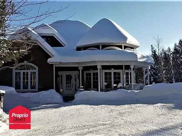 Bungalow for Sale Lanaudiere Large Lot Spa Fireplace