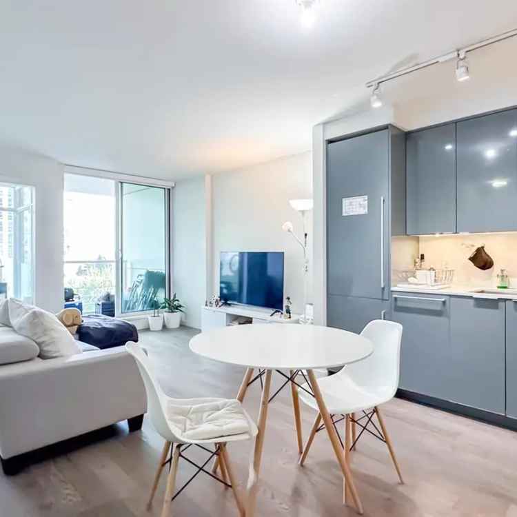 Spacious 1-Bed Condo in Downtown Vancouver's COSMO