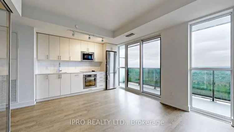 Condo For Sale in Hamilton, Ontario