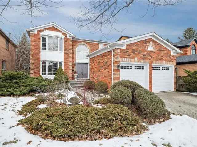 Glen Abbey 4-Bedroom Family Home Near Parks & Schools