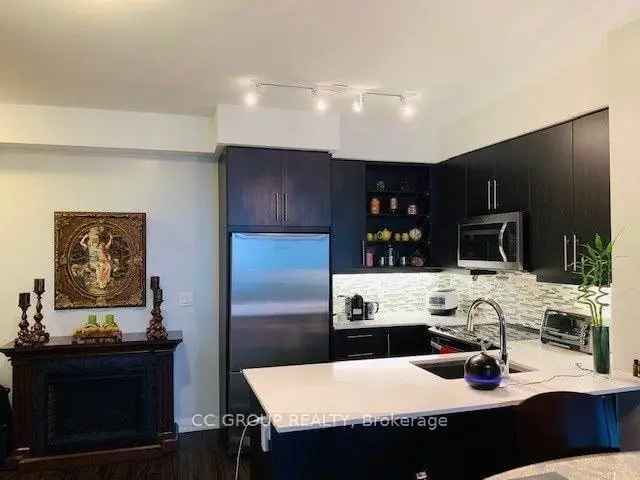 Condo For Sale in Richmond Hill, Ontario