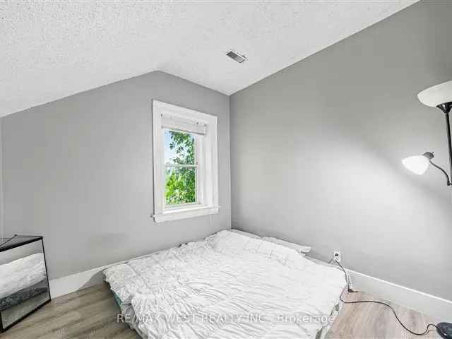 Renovated Duplex Ideal Rental Investment Near 401