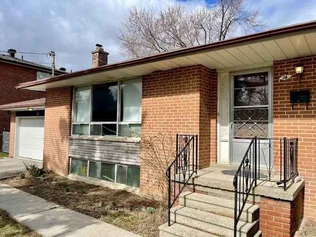 House For Sale in Richmond Hill, Ontario