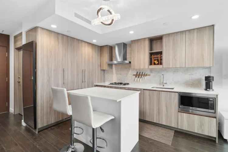 Luxury Penthouse Condo in Vancouver False Creek