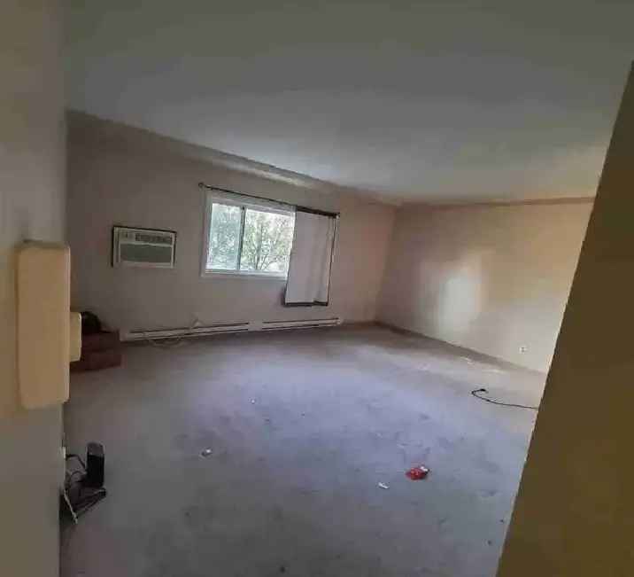 living room for rent