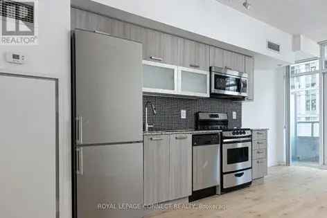 2 rooms apartment of 218 m² in Toronto