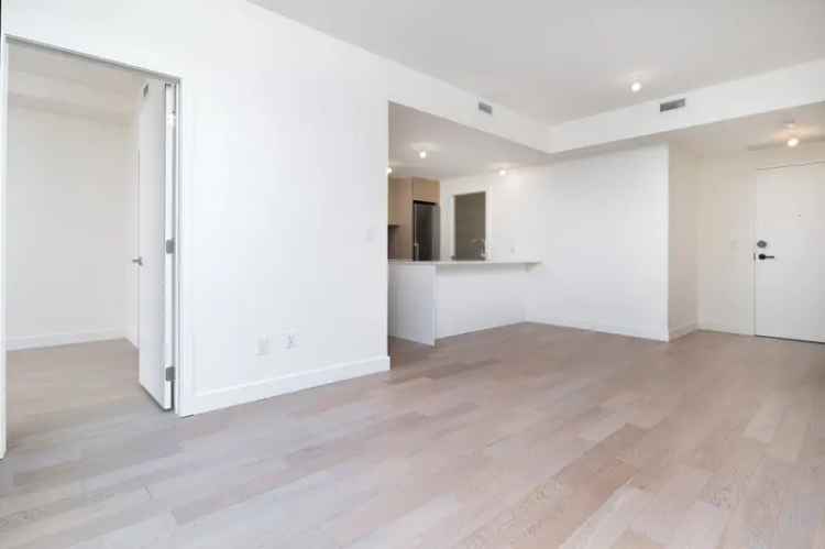 Bright 2-Bedroom Griffintown Condo - Noca Project