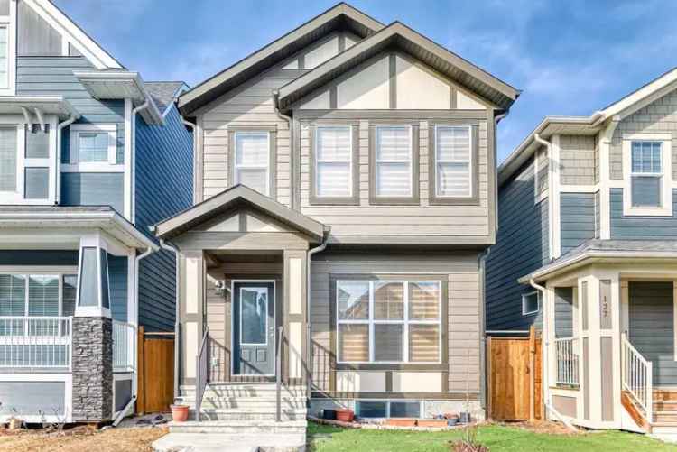 House For Sale in Calgary, Alberta