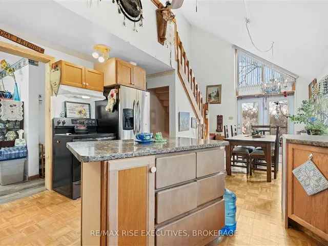 Portland Waterfront Home: 5 Bedroom Family Home Near Parks and Amenities