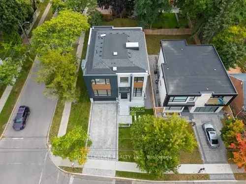 House For Sale in 169, Poyntz Avenue, Toronto, Ontario