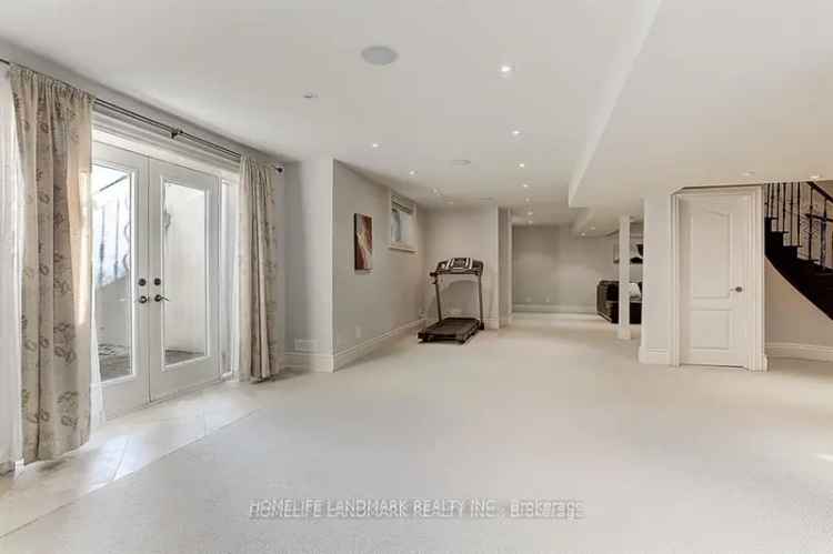 House For Sale in York Mills Road, Toronto, Ontario