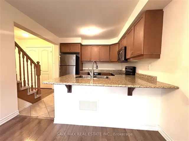 Townhouse For Rent in Milton, Ontario