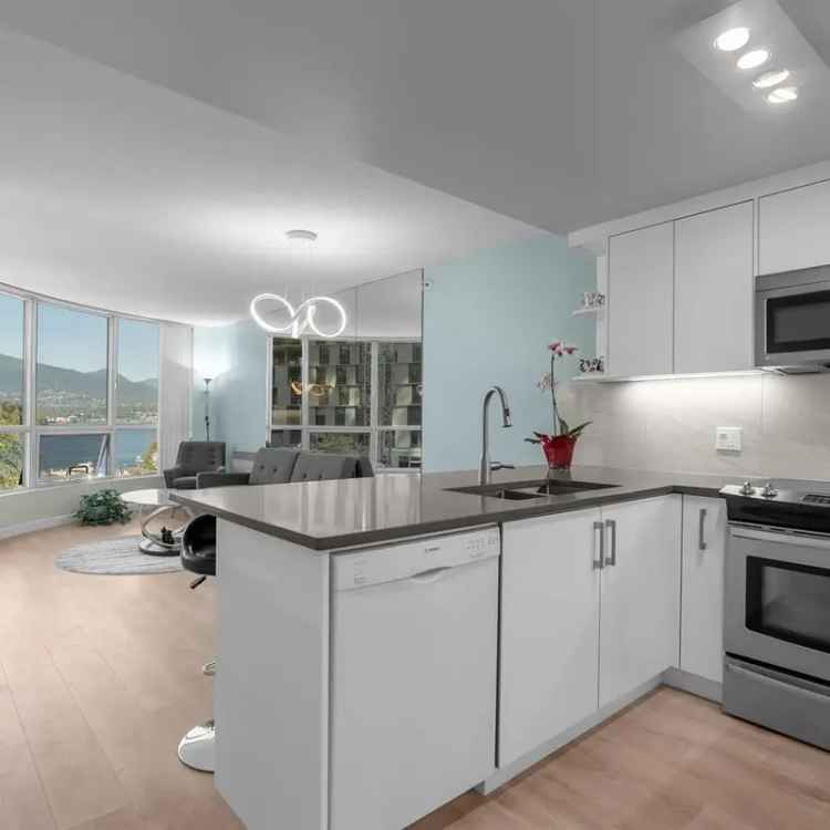 Coal Harbour Waterfront Condo 2 Bed + Den