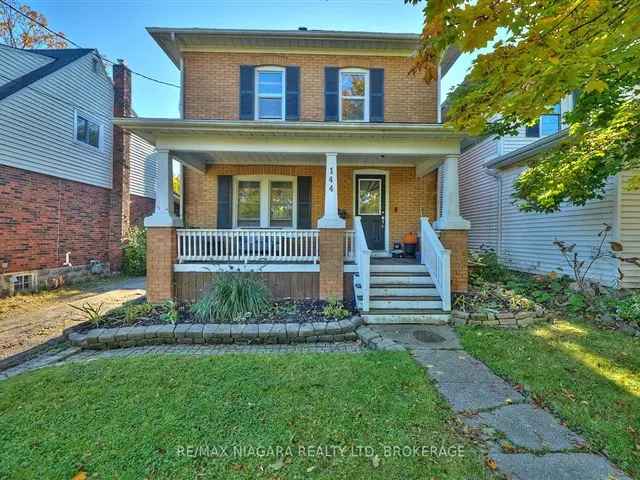 Charming Century Home near Welland River Canal 3 Beds 4 Bath