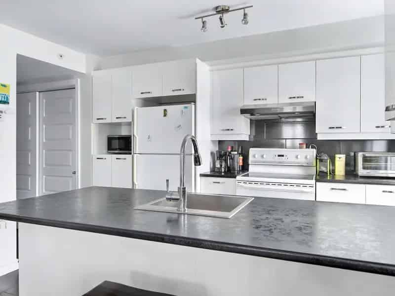 Apartment for Sale in Boischatel with Key Features