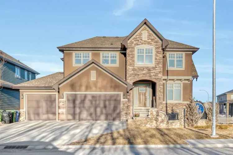 House For Sale in Calgary, Alberta