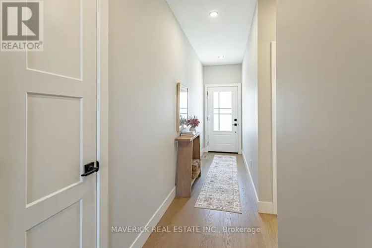Thamesford Bungalows: Modern 2-Bedroom Homes for Downsizers