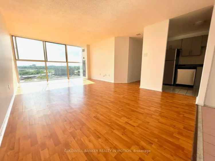 Spacious Mississauga Condo Near Square One