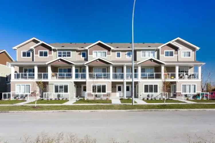 Rent Modern 1 2 3 Bedroom Townhomes in Winnipeg with Private Entrances