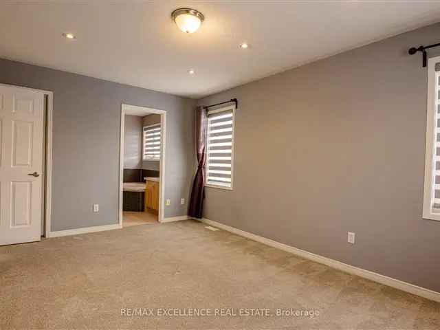 Move In Ready Oakville Townhome 4 Beds Finished Basement