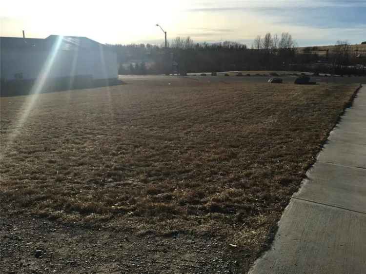 Land For Sale in Village of Cremona, Alberta