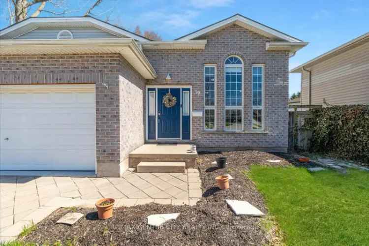 Spacious 3 1 Bedroom Raised Bungalow Family Friendly Neighbourhood