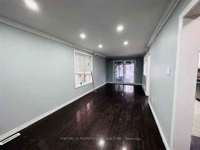 Stunning Renovated Townhome 4 1 Bedroom Brampton