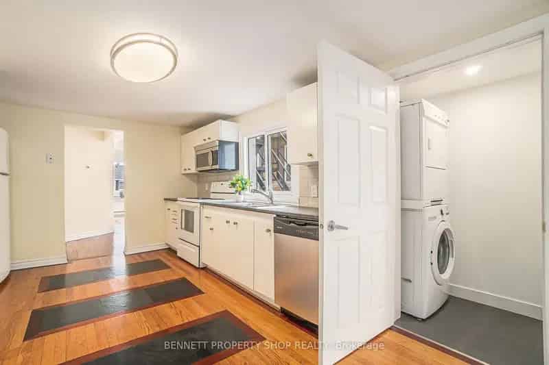 Cash Flow Positive Duplex near Ottawa Experimental Farm