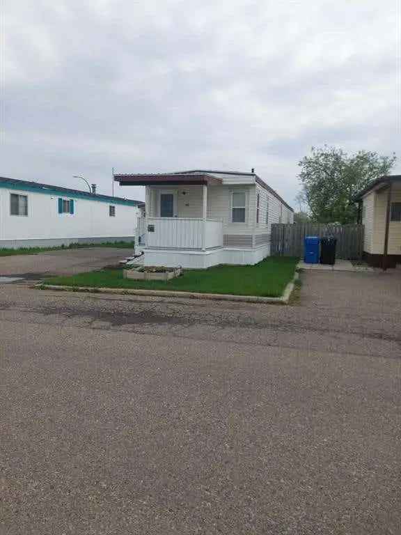 2 Bedroom Home South Side Subdivision