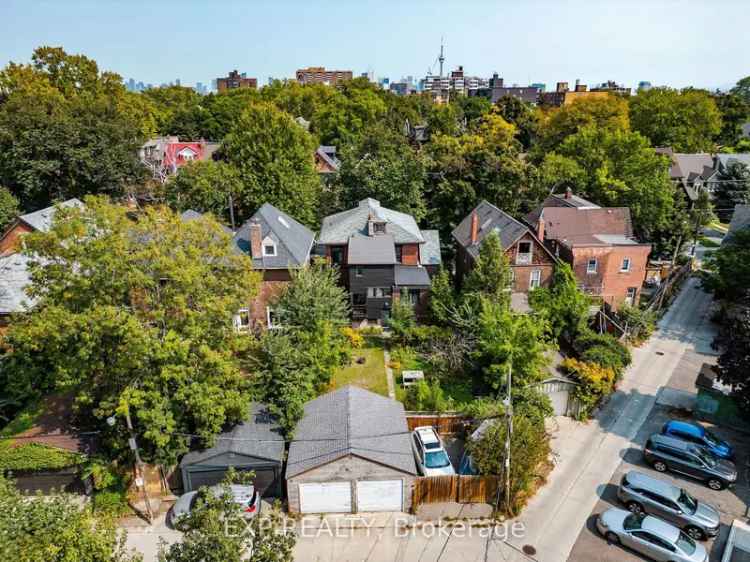 House For Sale in Toronto, Ontario