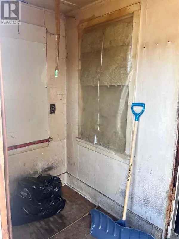 Fixer Upper 4 Bedroom 2 Bathroom House with Fenced Yard