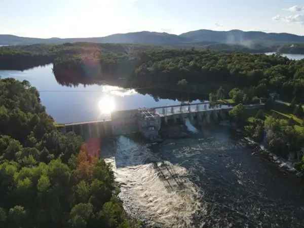 Riverfront Outfitter for Sale Laurentides