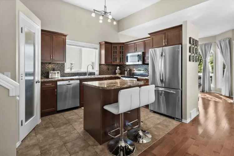 4-Level Split Home 1948 Sq Ft 4 Beds 2 Baths Family Friendly