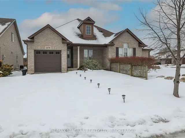 Spacious Stevensville Bungalow - Open Concept, Hardwood Floors, 2+1 Beds, 2.5 Baths