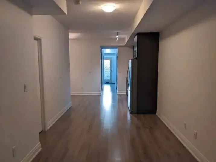 Luxury 2 Bedroom 2 Bath Townhouse Condo for Rent - 2 Parking!