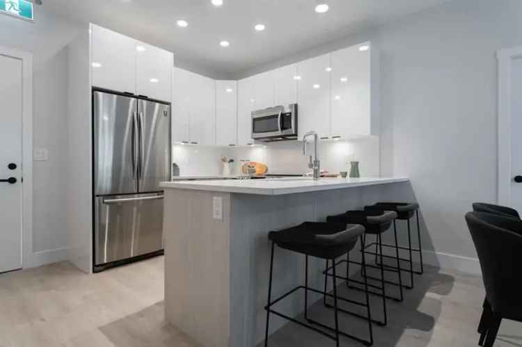 Modern 1-Bed Condo in Surrey Near SkyTrain