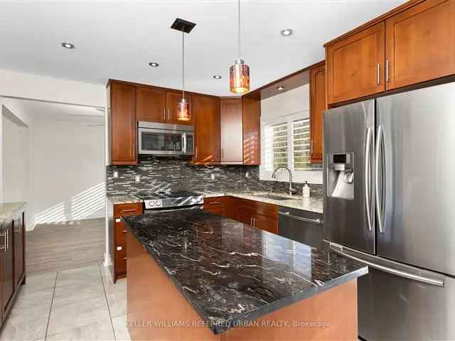 Beautiful Detached Home in South Bramalea