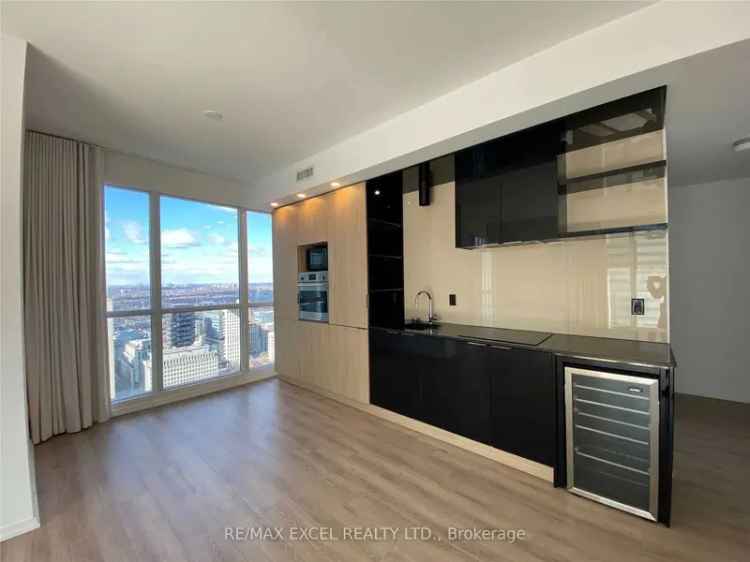 Financial District Luxury Condo 2 Bed Study Parking Balcony