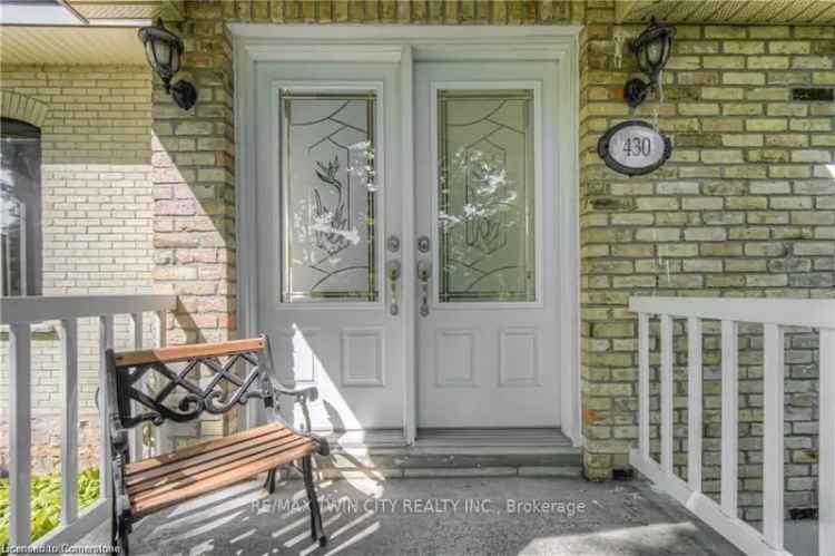 House For Sale in Cambridge, Ontario