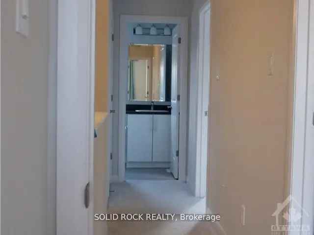 Townhouse For Rent in 1108, Speedvale Court, Ottawa, Ontario