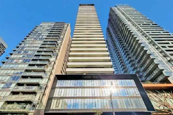 Rent 2 Bedroom Apartment in Downtown Toronto with Amazing Amenities