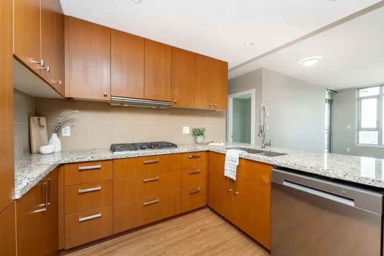 Cressey M1 Condo: Bright 2 Bed 2 Bath South Views