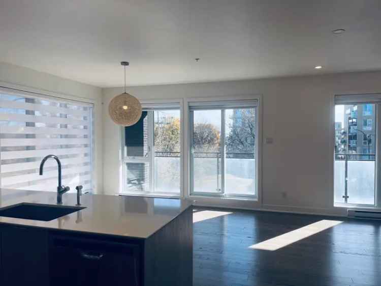 Apartment For Rent in Dorval, Quebec