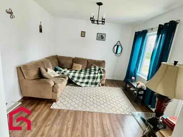 5 Bedroom House for Sale Estrie RH976