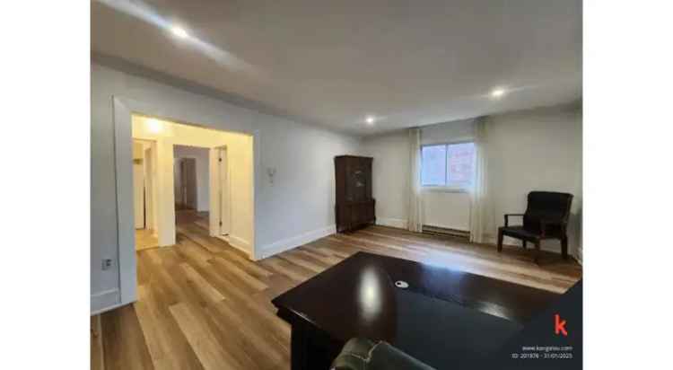 Spacious 3 Bedroom 2 Bathroom Apartment in NDG