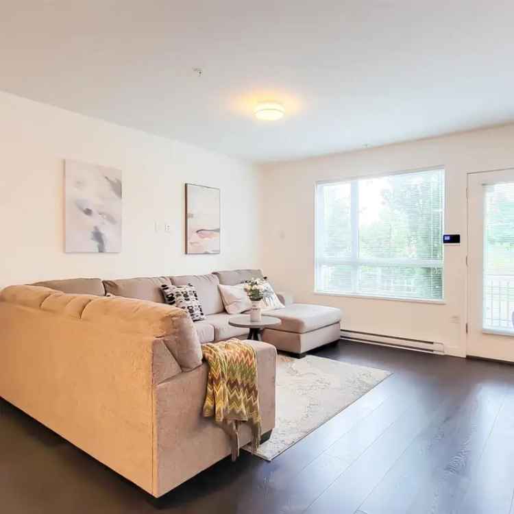 Townhouse for Sale in Central North Surrey