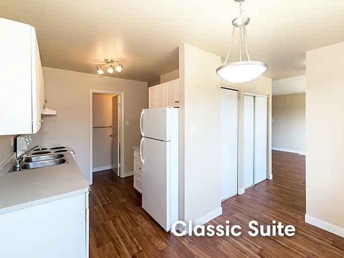 Rent Townhomes in Edmonton with Great Amenities Near West Edmonton Mall