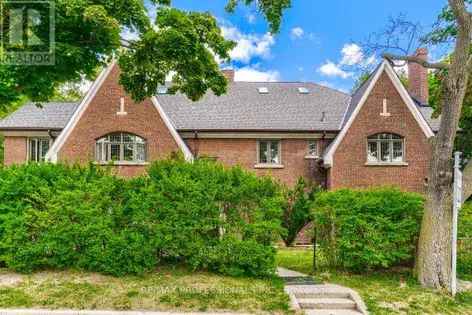 2 rooms apartment of 121 m² in Toronto